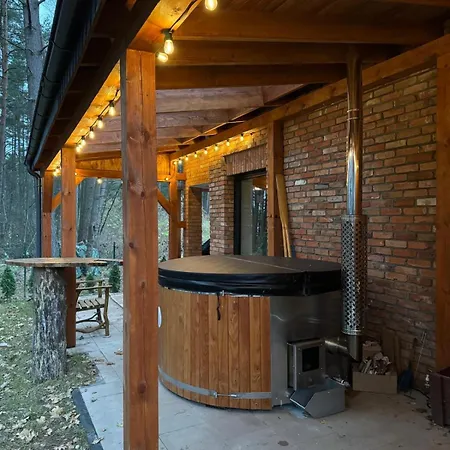 Ceglany Z Jacuzzi, Nad Jeziorem, Przy Lesie *