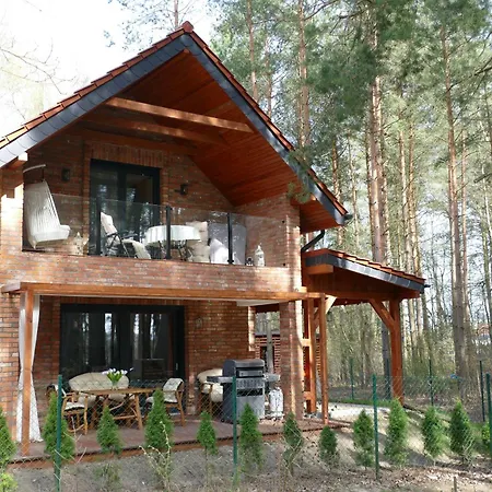 Ceglany Z Jacuzzi, Nad Jeziorem, Przy Lesie *