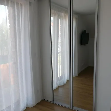 Ceglany Z Jacuzzi, Nad Jeziorem, Przy Lesie Dom wakacyjny