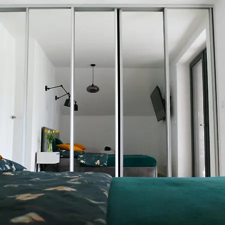 Ceglany Z Jacuzzi, Nad Jeziorem, Przy Lesie Holiday home Tomaszkowo