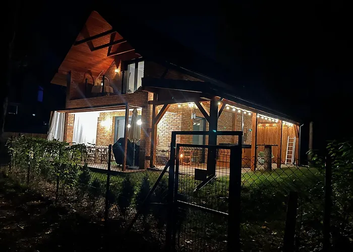 Vakantiehuis Ceglany Z Jacuzzi, Nad Jeziorem, Przy Lesie