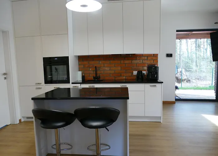 Ceglany Z Jacuzzi, Nad Jeziorem, Przy Lesie Tomaszkowo