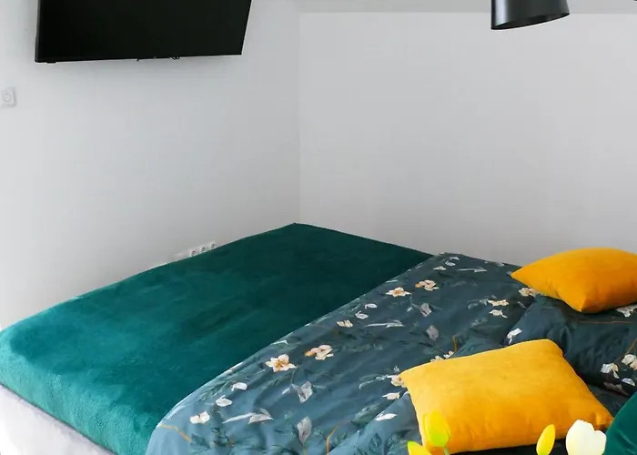 Vakantiehuis Ceglany Z Jacuzzi, Nad Jeziorem, Przy Lesie Tomaszkowo